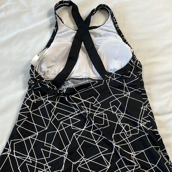 Nike Women's Small Swim Suit Geometric Design Tankini Black Cross Back Top - Picture 5 of 5